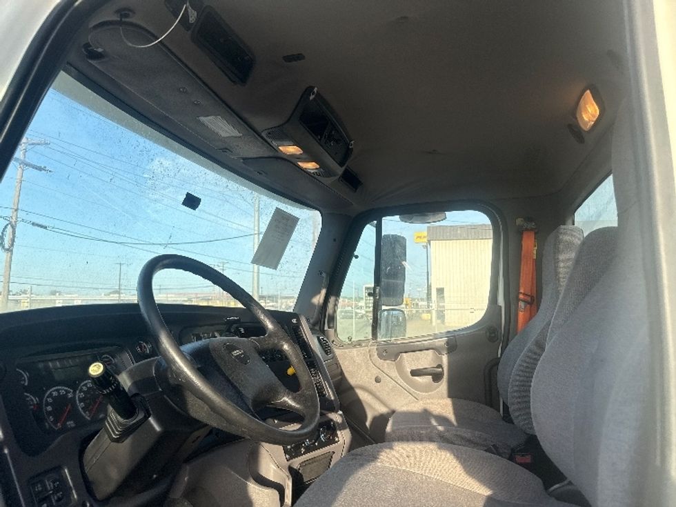 Day Cab Tractor-Heavy Duty Tractors-Freightliner-2021-114SD-Dallas-TX-404,455\n\t\tmiles-$ 59,750 - Image 10