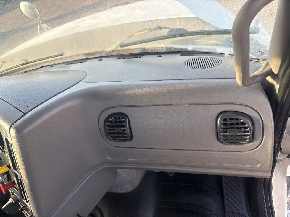 Day Cab Tractor-Heavy Duty Tractors-Freightliner-2021-114SD-Dallas-TX-404,455\n\t\tmiles-$ 59,750 - Image 13