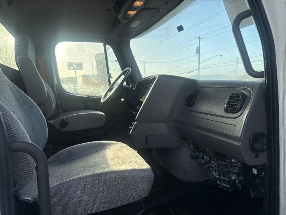 Day Cab Tractor-Heavy Duty Tractors-Freightliner-2021-114SD-Dallas-TX-404,455\n\t\tmiles-$ 59,750 - Image 14
