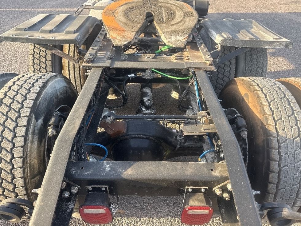 Day Cab Tractor-Heavy Duty Tractors-Freightliner-2021-114SD-Dallas-TX-404,455\n\t\tmiles-$ 59,750 - Image 6