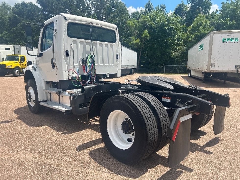 Day Cab Tractor-Heavy Duty Tractors-Freightliner-2021-M2-Jackson-MS-166,836\n\t\tmiles-$ 55,500 - Image 5