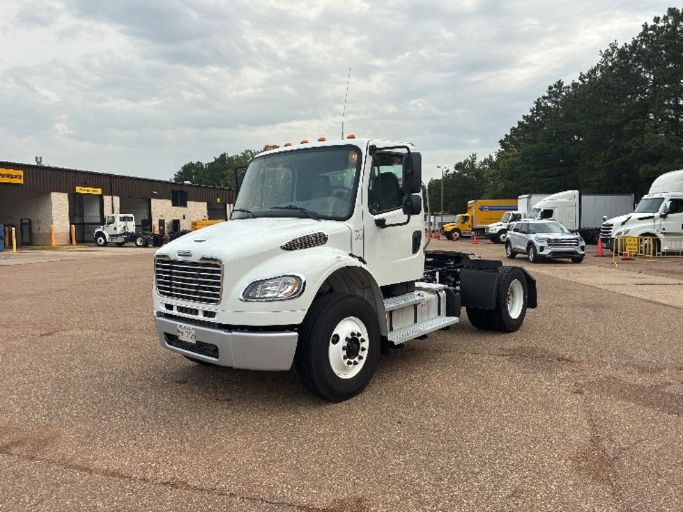Day Cab Tractor-Heavy Duty Tractors-Freightliner-2021-M2-Jackson-MS-95,515\n\t\tmiles-$ 66,750 - Image 3