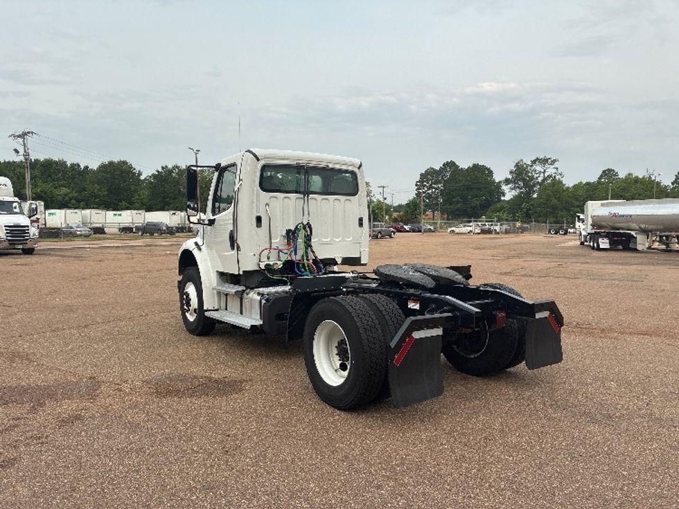 Day Cab Tractor-Heavy Duty Tractors-Freightliner-2021-M2-Jackson-MS-95,515\n\t\tmiles-$ 66,750 - Image 5