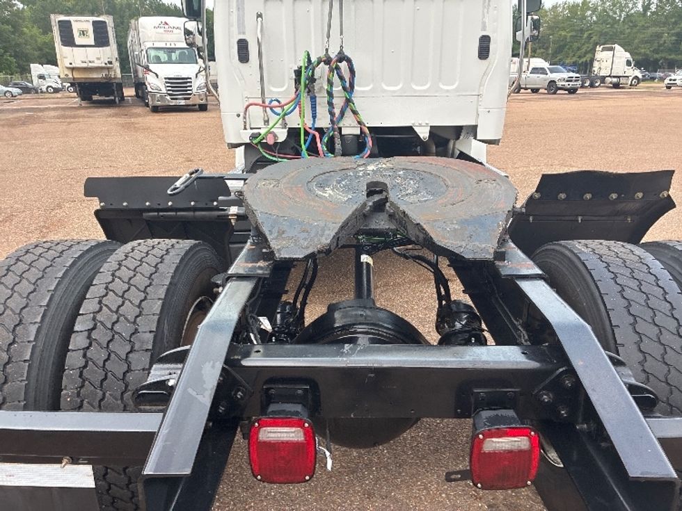 Day Cab Tractor-Heavy Duty Tractors-Freightliner-2021-M2-Jackson-MS-95,515\n\t\tmiles-$ 66,750 - Image 6