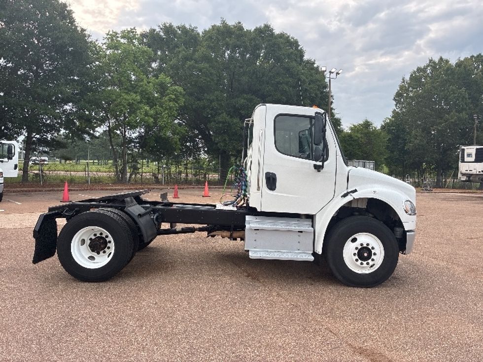 Day Cab Tractor-Heavy Duty Tractors-Freightliner-2021-M2-Jackson-MS-95,515\n\t\tmiles-$ 66,750 - Image 8