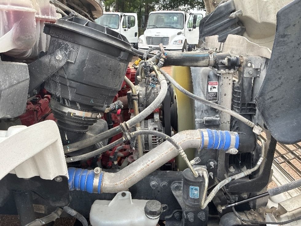 Day Cab Tractor-Heavy Duty Tractors-Freightliner-2021-M2-Jackson-MS-99,974\n\t\tmiles-$ 66,250 - Image 15