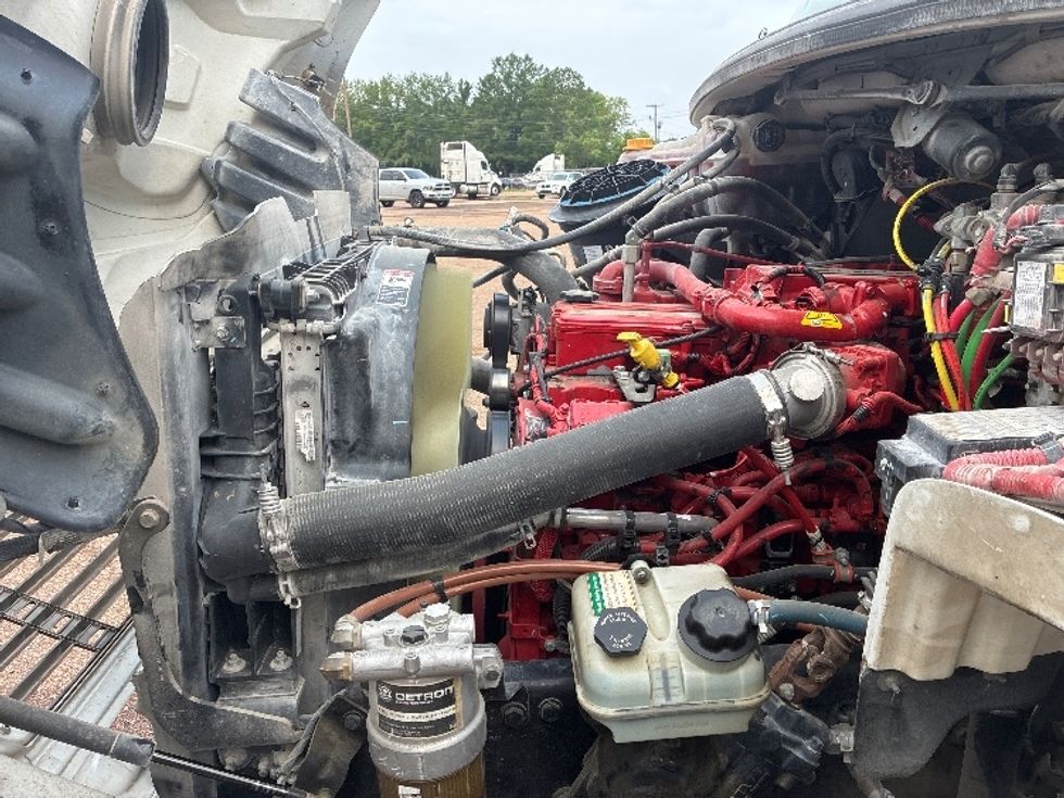Day Cab Tractor-Heavy Duty Tractors-Freightliner-2021-M2-Jackson-MS-99,974\n\t\tmiles-$ 66,250 - Image 16
