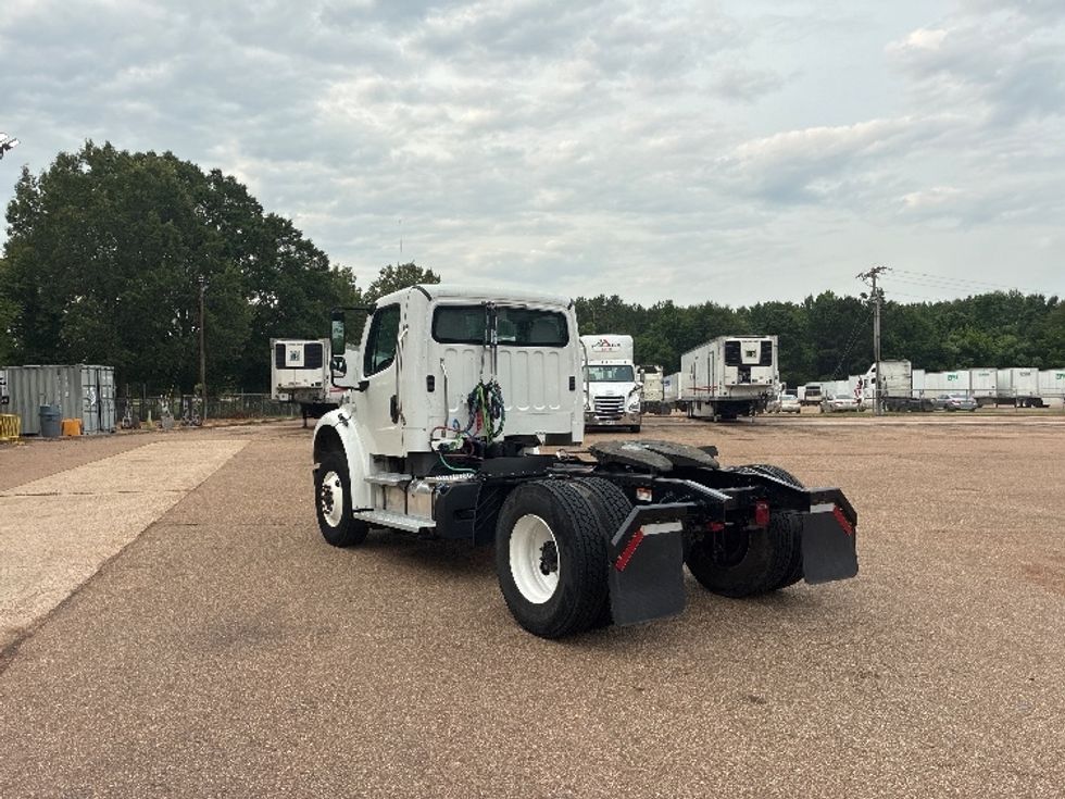Day Cab Tractor-Heavy Duty Tractors-Freightliner-2021-M2-Jackson-MS-99,974\n\t\tmiles-$ 66,250 - Image 5