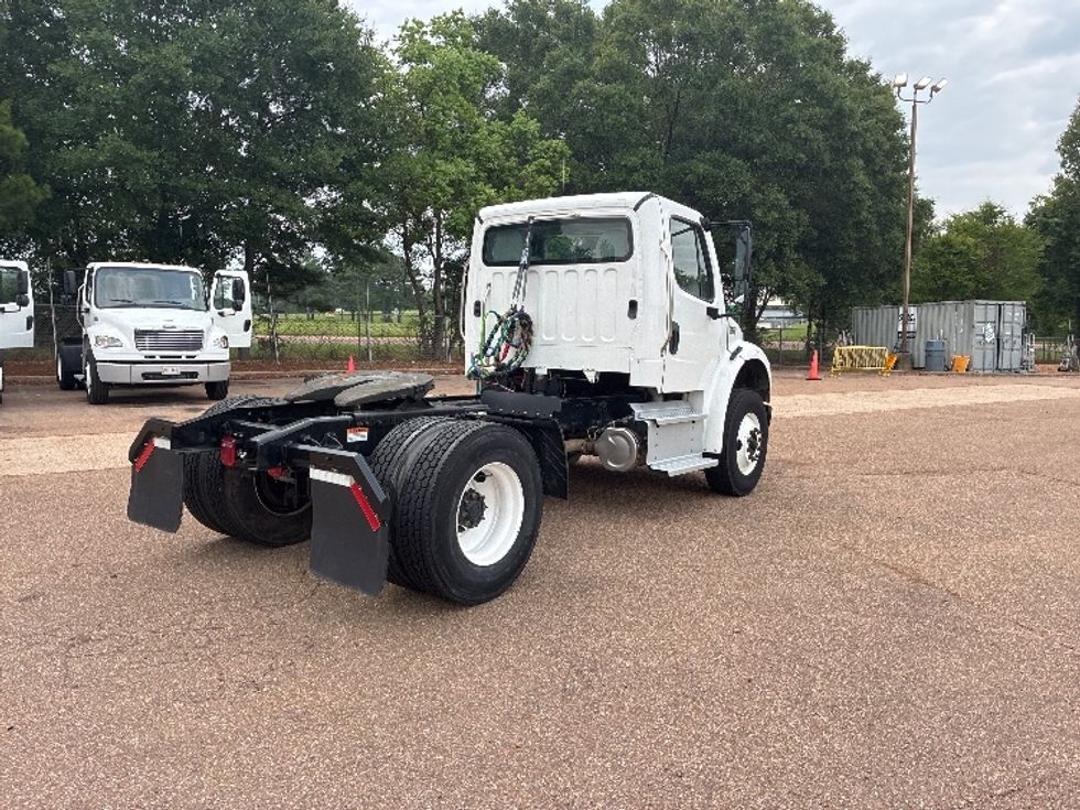 Day Cab Tractor-Heavy Duty Tractors-Freightliner-2021-M2-Jackson-MS-99,974\n\t\tmiles-$ 66,250 - Image 7