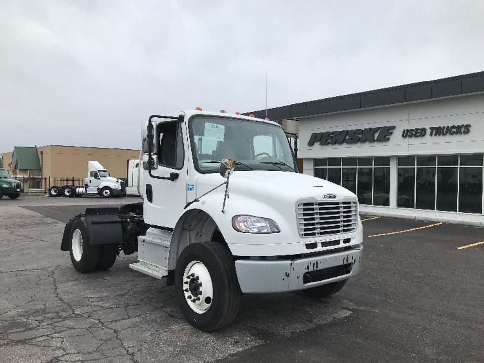 Day Cab Tractor-Heavy Duty Tractors-Freightliner-2021-M2-Kansas City-MO-124,144\n\t\tmiles-$ 62,750 - Image 1