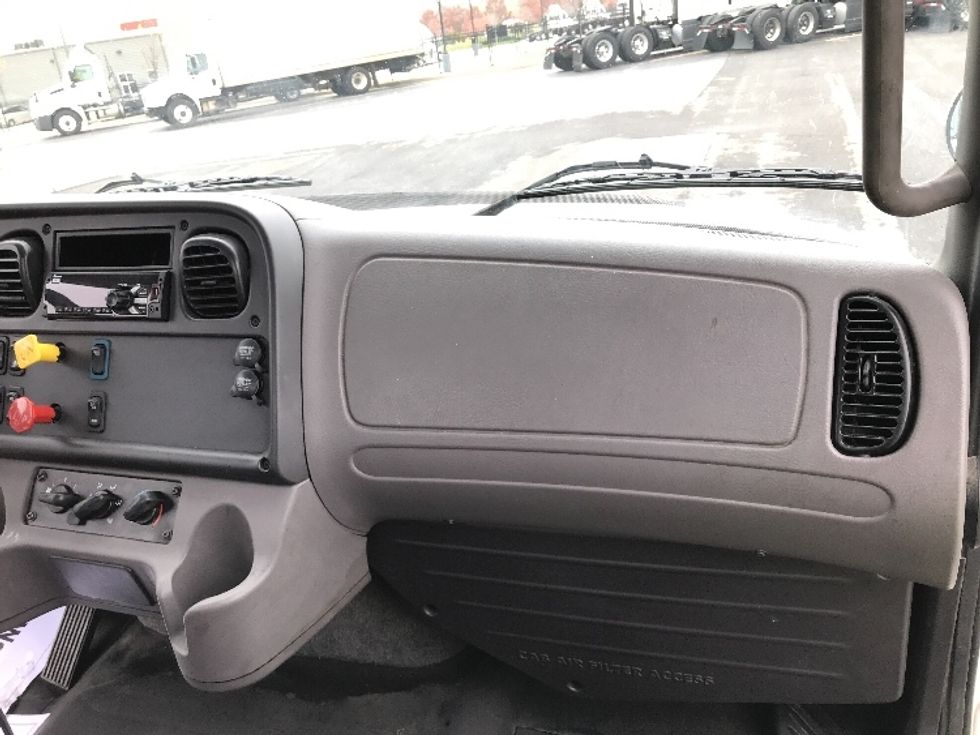 Day Cab Tractor-Heavy Duty Tractors-Freightliner-2021-M2-Kansas City-MO-124,144\n\t\tmiles-$ 62,750 - Image 13