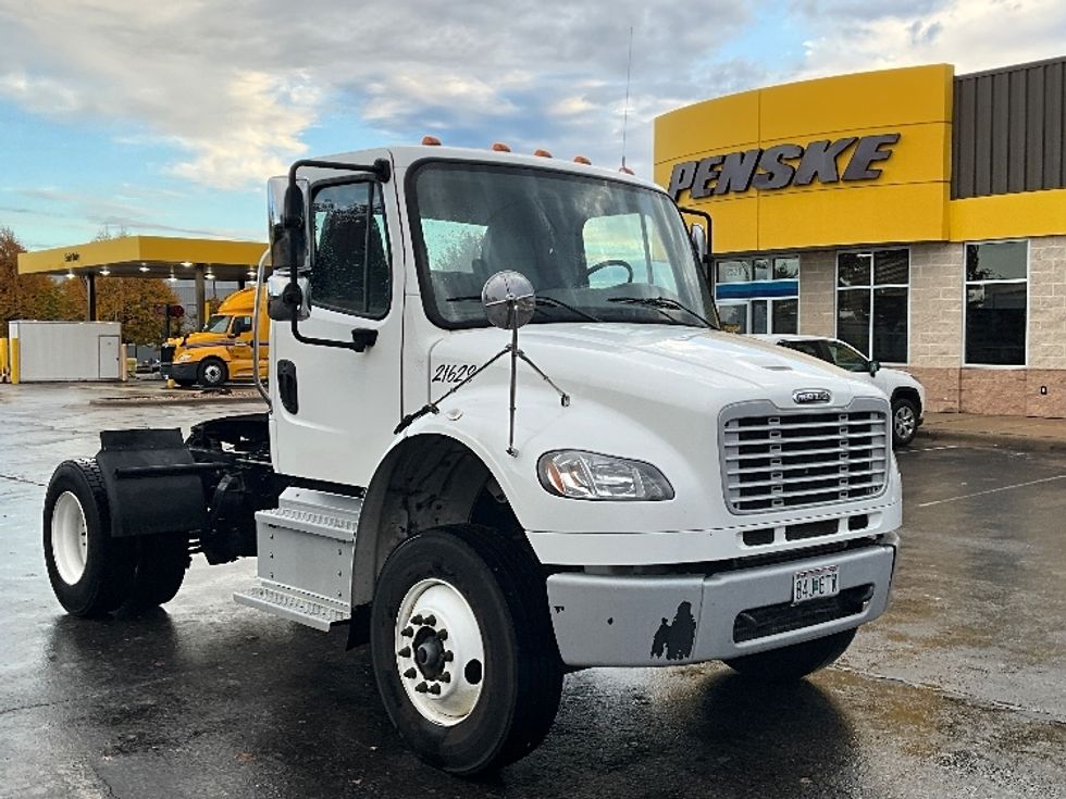 Day Cab Tractor-Heavy Duty Tractors-Freightliner-2021-M2-Springfield-MO-100,197\n\t\tmiles-$ 69,500 - Image 1