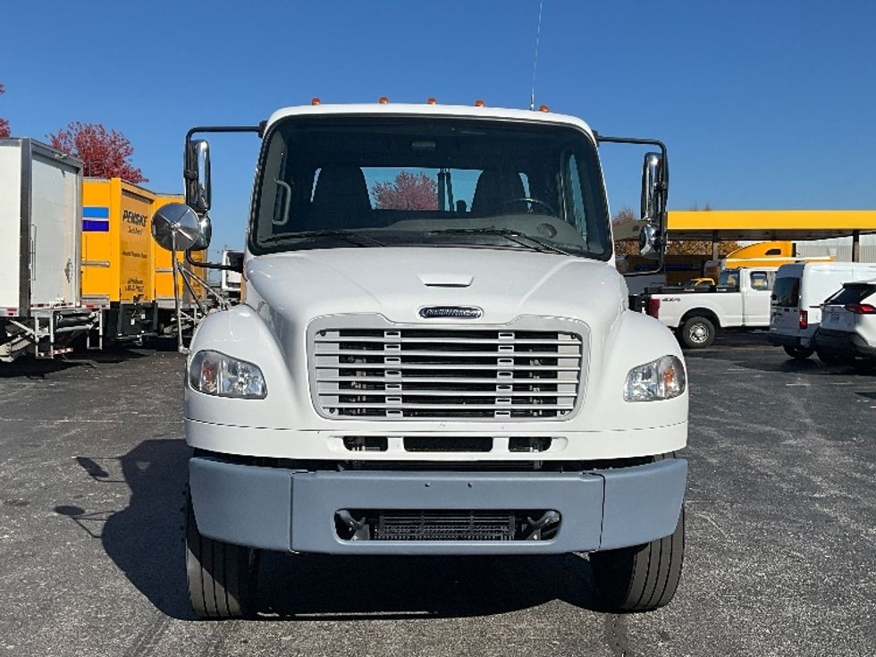 Day Cab Tractor-Heavy Duty Tractors-Freightliner-2021-M2-Springfield-MO-92,576\n\t\tmiles-$ 70,250 - Image 2