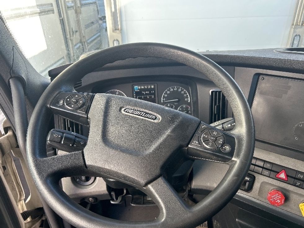 Day Cab Tractor-Heavy Duty Tractors-Freightliner-2021-T11642ST-Central Islip-NY-316,252\n\t\tmiles-$ 44,750 - Image 11