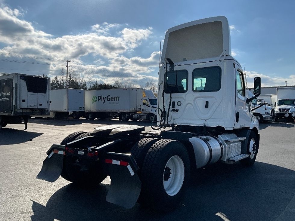 Day Cab Tractor-Heavy Duty Tractors-Freightliner-2021-T11642ST-Clackamas-OR-326,294\n\t\tmiles-$ 50,750 - Image 7