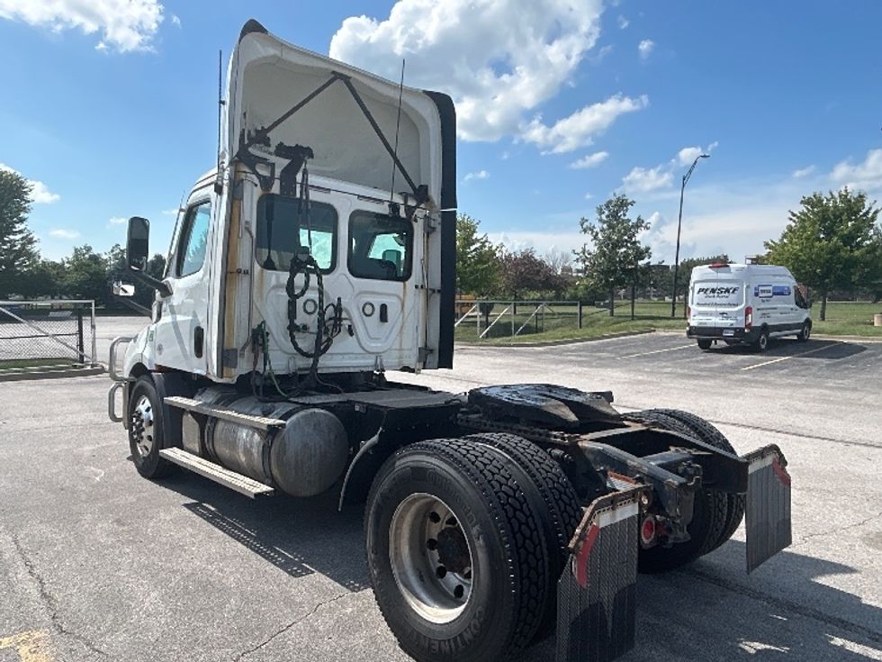 Day Cab Tractor-Heavy Duty Tractors-Freightliner-2021-T11642ST-Davenport-IA-378,298\n\t\tmiles-$ 50,250 - Image 5