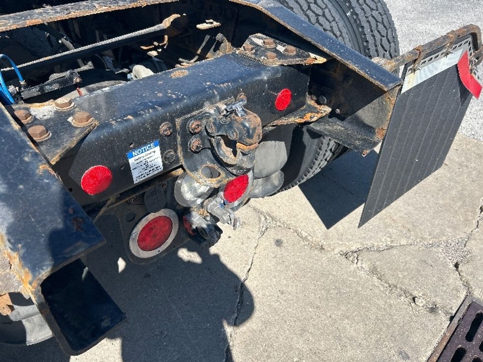 Day Cab Tractor-Heavy Duty Tractors-Freightliner-2021-T11642ST-Davenport-IA-462,567\n\t\tmiles-$ 44,000 - Image 18