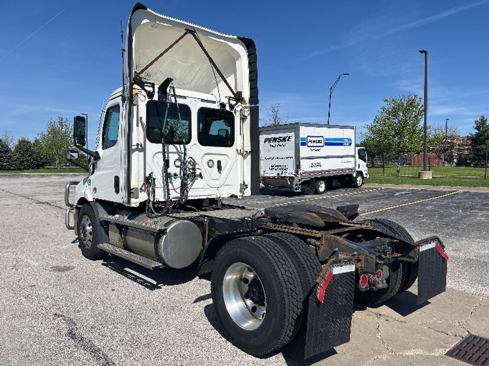 Day Cab Tractor-Heavy Duty Tractors-Freightliner-2021-T11642ST-Davenport-IA-462,567\n\t\tmiles-$ 44,000 - Image 5