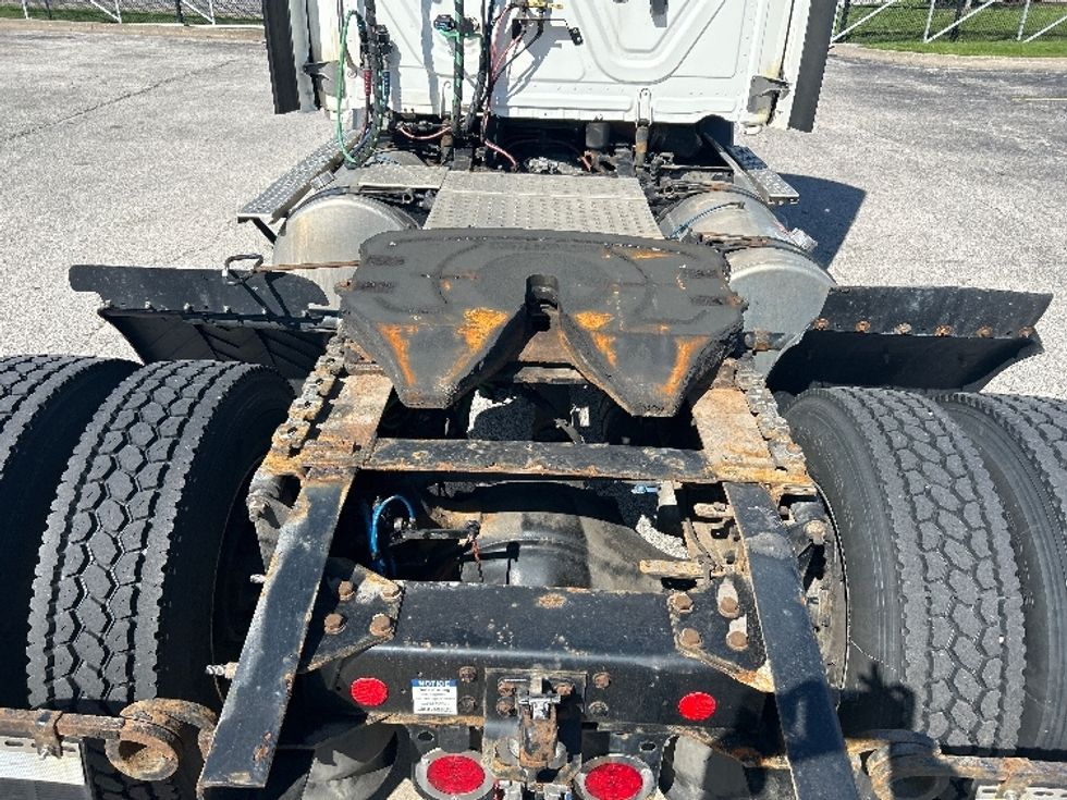 Day Cab Tractor-Heavy Duty Tractors-Freightliner-2021-T11642ST-Davenport-IA-462,567\n\t\tmiles-$ 44,000 - Image 6
