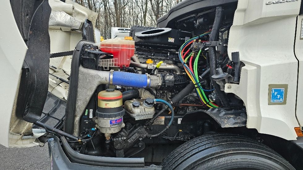 Day Cab Tractor-Heavy Duty Tractors-Freightliner-2021-T11642ST-Dayton-NJ-142,971\n\t\tmiles-$ 56,750 - Image 16