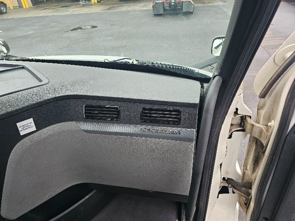 Day Cab Tractor-Heavy Duty Tractors-Freightliner-2021-T11642ST-Edison-NJ-136,793\n\t\tmiles-$ 57,000 - Image 13