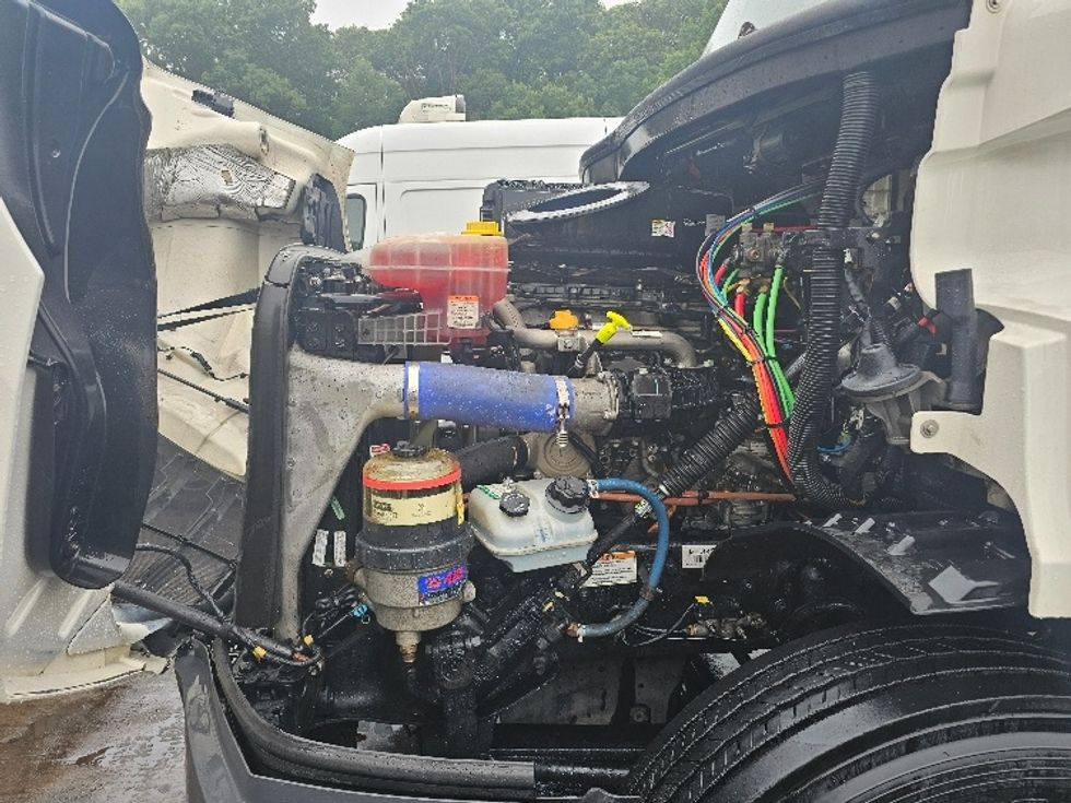 Day Cab Tractor-Heavy Duty Tractors-Freightliner-2021-T11642ST-Edison-NJ-136,793\n\t\tmiles-$ 57,000 - Image 16