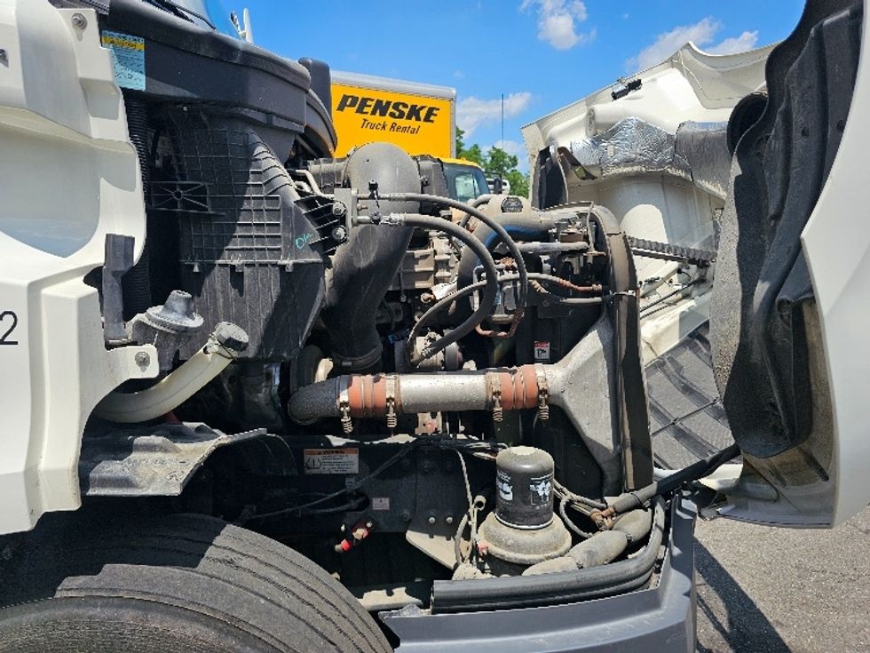 Day Cab Tractor-Heavy Duty Tractors-Freightliner-2021-T11642ST-Edison-NJ-175,403\n\t\tmiles-$ 55,250 - Image 15