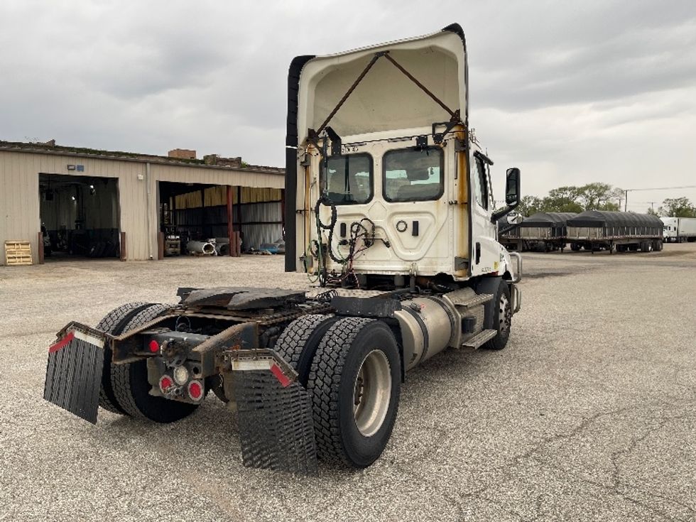 Day Cab Tractor-Heavy Duty Tractors-Freightliner-2021-T11642ST-Elkhart-IN-542,657\n\t\tmiles-$ 34,750 - Image 7