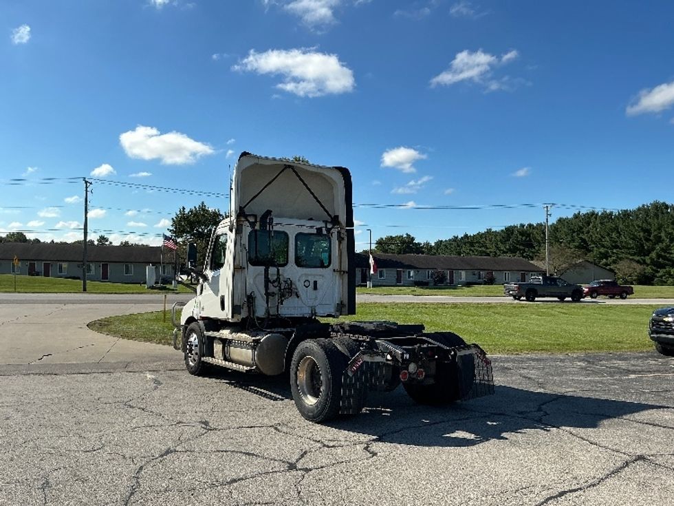 Day Cab Tractor-Heavy Duty Tractors-Freightliner-2021-T11642ST-Elkhart-IN-561,116\n\t\tmiles-$ 34,250 - Image 5