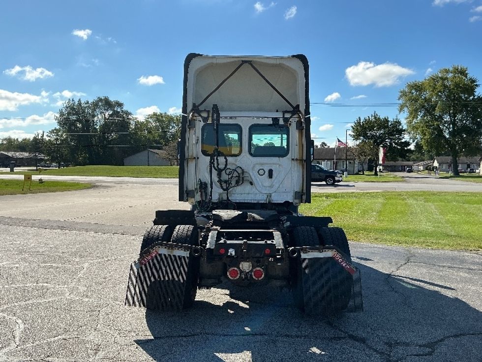 Day Cab Tractor-Heavy Duty Tractors-Freightliner-2021-T11642ST-Elkhart-IN-561,116\n\t\tmiles-$ 34,250 - Image 6