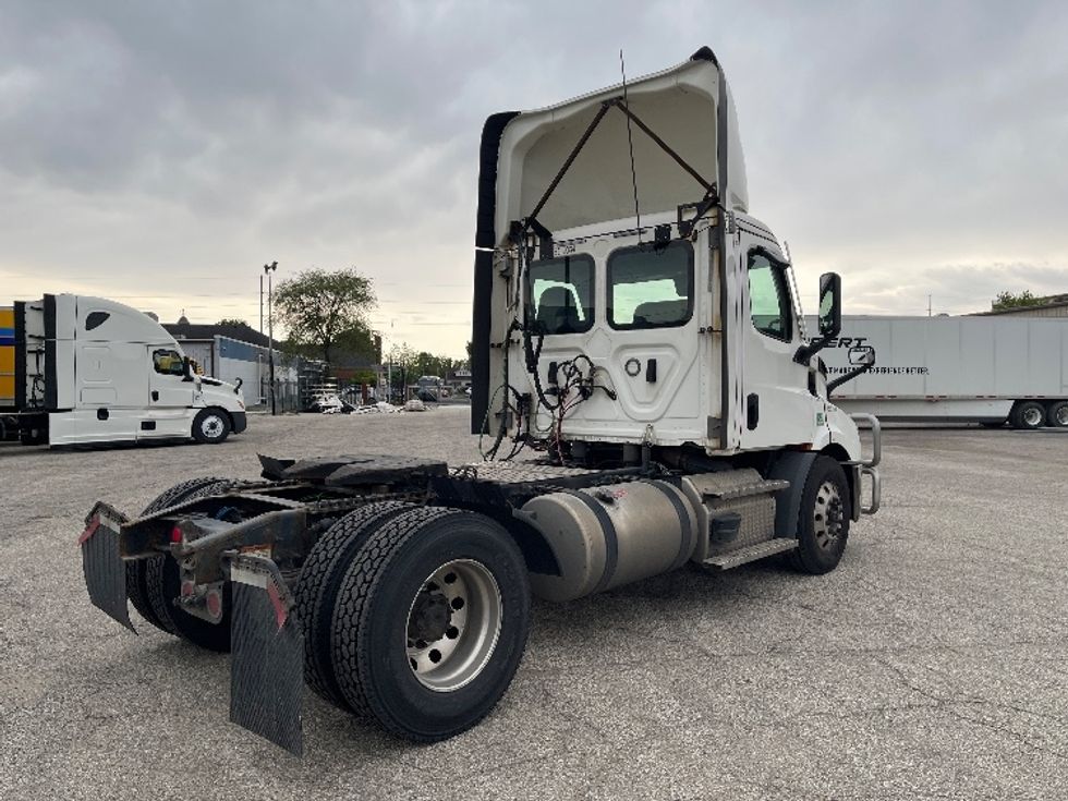 Day Cab Tractor-Heavy Duty Tractors-Freightliner-2021-T11642ST-Elkhart-IN-647,968\n\t\tmiles-$ 27,750 - Image 7