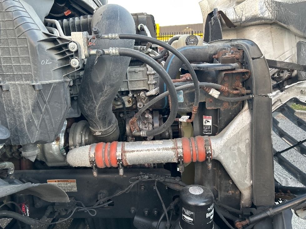 Day Cab Tractor-Heavy Duty Tractors-Freightliner-2021-T11642ST-Fitchburg-MA-295,612\n\t\tmiles-$ 38,500 - Image 15
