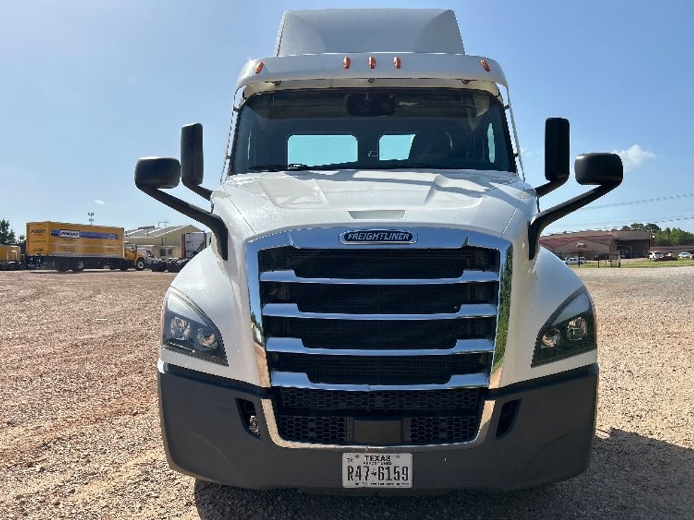 Day Cab Tractor-Heavy Duty Tractors-Freightliner-2021-T11642ST-Fort Worth-TX-282,811\n\t\tmiles-$ 54,000 - Image 2