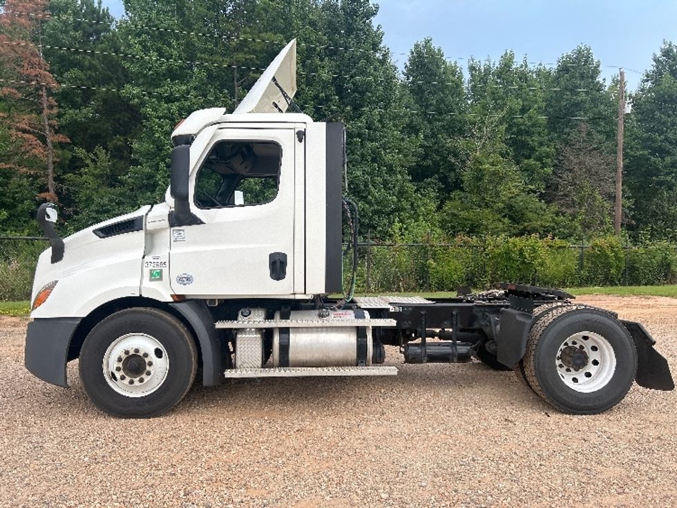 Day Cab Tractor-Heavy Duty Tractors-Freightliner-2021-T11642ST-Fort Worth-TX-282,811\n\t\tmiles-$ 54,000 - Image 4