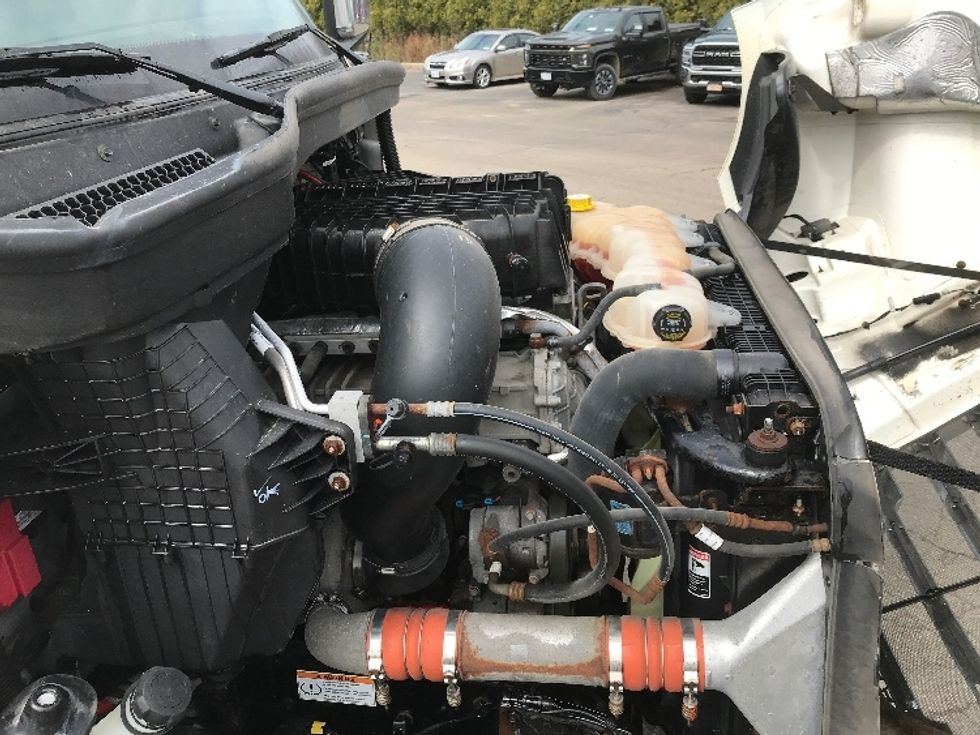 Day Cab Tractor-Heavy Duty Tractors-Freightliner-2021-T11642ST-Fredonia-NY-277,255\n\t\tmiles-$ 46,750 - Image 15