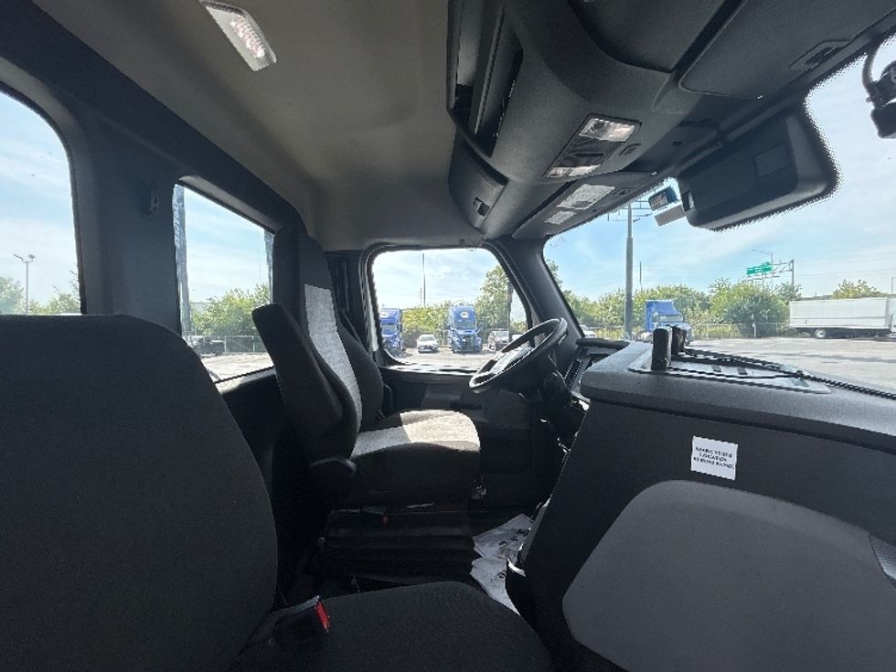 Day Cab Tractor-Heavy Duty Tractors-Freightliner-2021-T11642ST-Indianapolis-IN-440,472\n\t\tmiles-$ 45,000 - Image 14