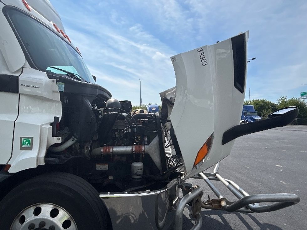 Day Cab Tractor-Heavy Duty Tractors-Freightliner-2021-T11642ST-Indianapolis-IN-440,472\n\t\tmiles-$ 45,000 - Image 15