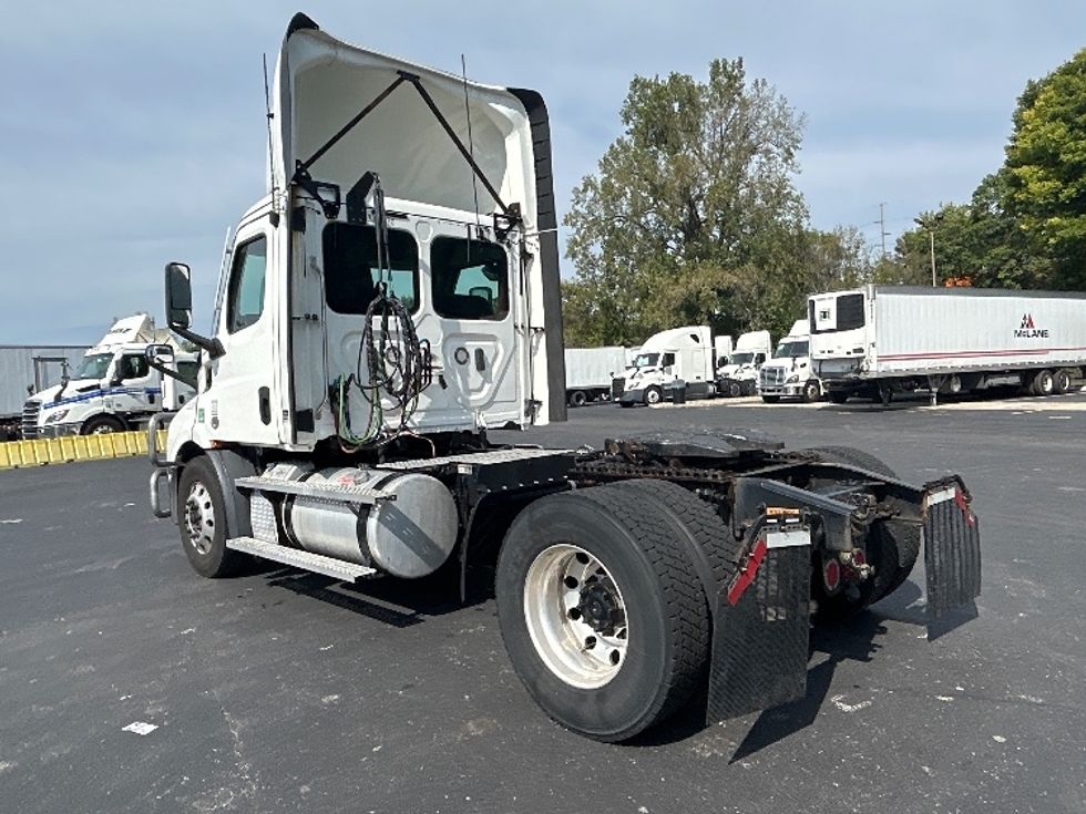 Day Cab Tractor-Heavy Duty Tractors-Freightliner-2021-T11642ST-Indianapolis-IN-440,472\n\t\tmiles-$ 45,000 - Image 5