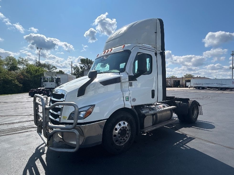Day Cab Tractor-Heavy Duty Tractors-Freightliner-2021-T11642ST-Indianapolis-IN-551,034\n\t\tmiles-$ 34,000 - Image 3