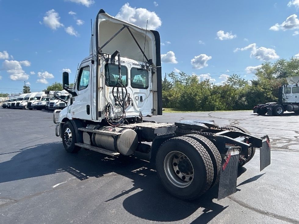 Day Cab Tractor-Heavy Duty Tractors-Freightliner-2021-T11642ST-Indianapolis-IN-551,034\n\t\tmiles-$ 34,000 - Image 5