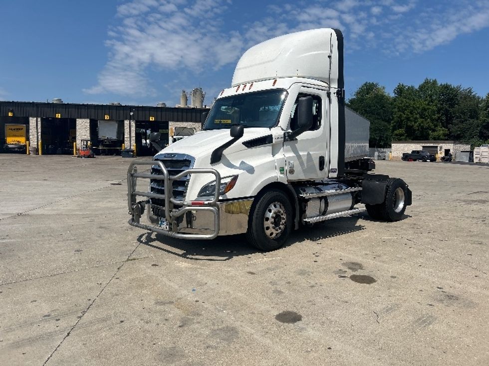 Day Cab Tractor-Heavy Duty Tractors-Freightliner-2021-T11642ST-Indianapolis-IN-633,302\n\t\tmiles-$ 27,750 - Image 3