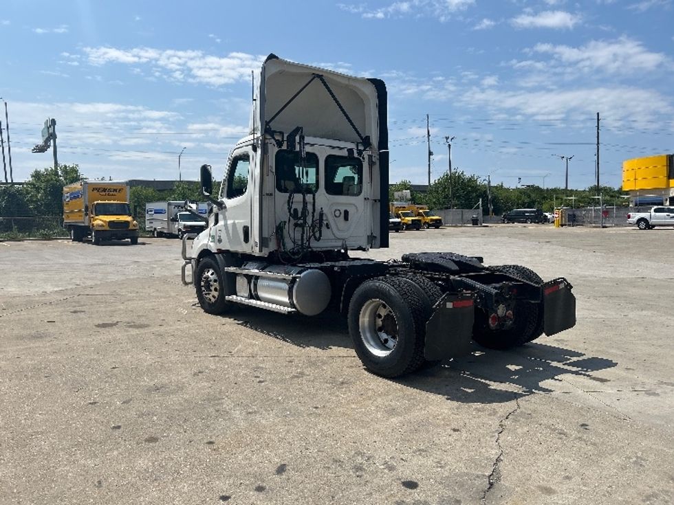 Day Cab Tractor-Heavy Duty Tractors-Freightliner-2021-T11642ST-Indianapolis-IN-633,302\n\t\tmiles-$ 27,750 - Image 5
