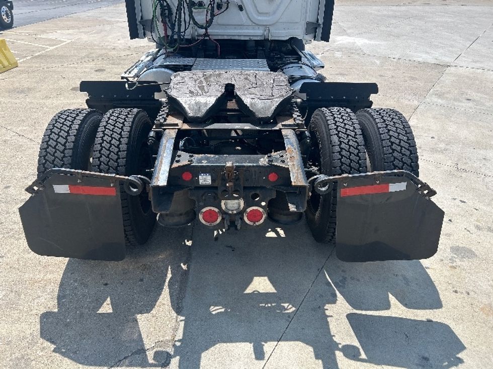 Day Cab Tractor-Heavy Duty Tractors-Freightliner-2021-T11642ST-Indianapolis-IN-633,302\n\t\tmiles-$ 27,750 - Image 6