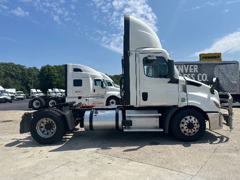 Day Cab Tractor-Heavy Duty Tractors-Freightliner-2021-T11642ST-Indianapolis-IN-633,302\n\t\tmiles-$ 27,750 - Image 8
