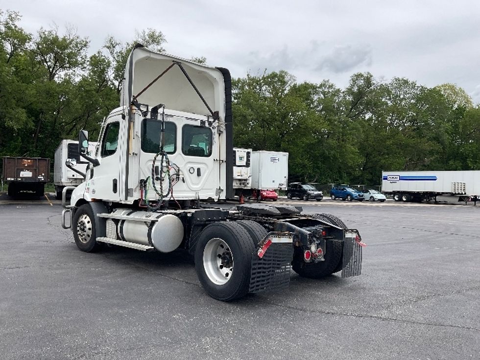 Day Cab Tractor-Heavy Duty Tractors-Freightliner-2021-T11642ST-Indianapolis-IN-665,916\n\t\tmiles-$ 27,750 - Image 5