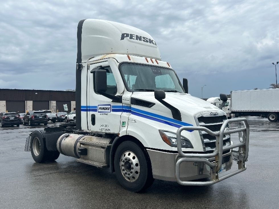Day Cab Tractor-Heavy Duty Tractors-Freightliner-2021-T11642ST-La Porte-IN-319,085\n\t\tmiles-$ 51,250 - Image 1