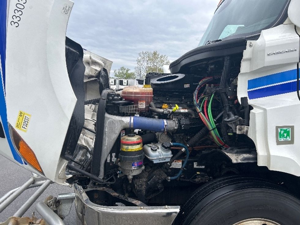 Day Cab Tractor-Heavy Duty Tractors-Freightliner-2021-T11642ST-La Porte-IN-319,085\n\t\tmiles-$ 51,250 - Image 16
