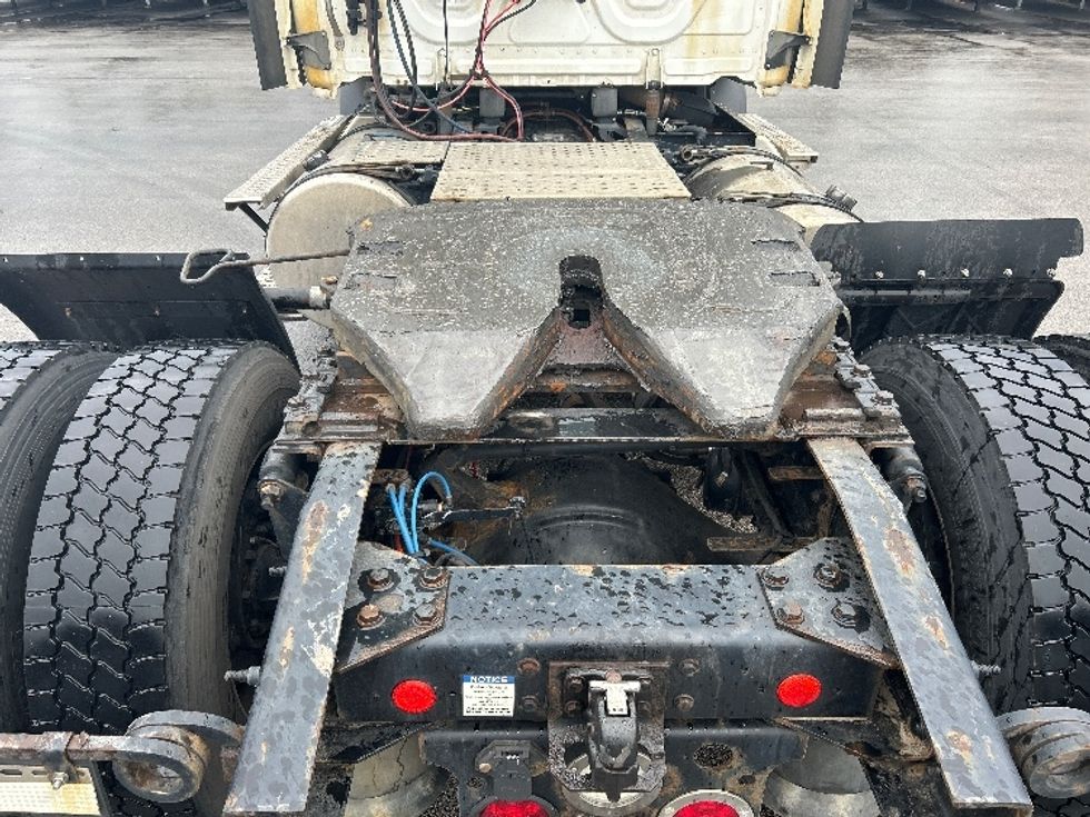 Day Cab Tractor-Heavy Duty Tractors-Freightliner-2021-T11642ST-La Porte-IN-319,085\n\t\tmiles-$ 51,250 - Image 6