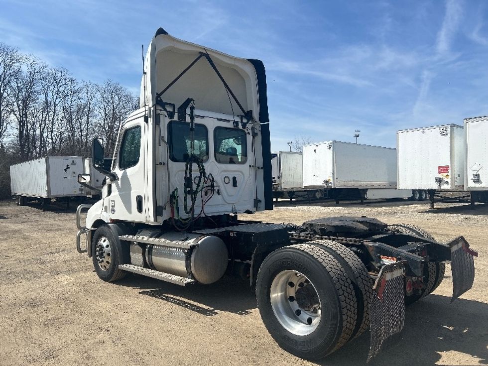 Day Cab Tractor-Heavy Duty Tractors-Freightliner-2021-T11642ST-La Porte-IN-342,109\n\t\tmiles-$ 47,250 - Image 5