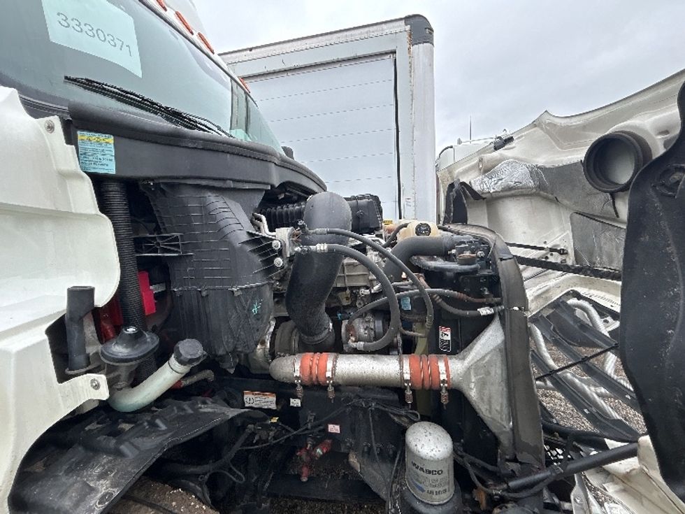 Day Cab Tractor-Heavy Duty Tractors-Freightliner-2021-T11642ST-La Porte-IN-734,667\n\t\tmiles-$ 28,750 - Image 15